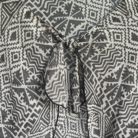 Vintage 1970s Patterned Tie Front Bell Sleeve Top - Picture 3 of 15